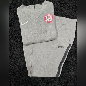 Women's or Men's Nike outfit